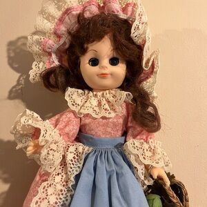 A NWOT 12 in Gambino Doll. Dressed for a picnic. 2005